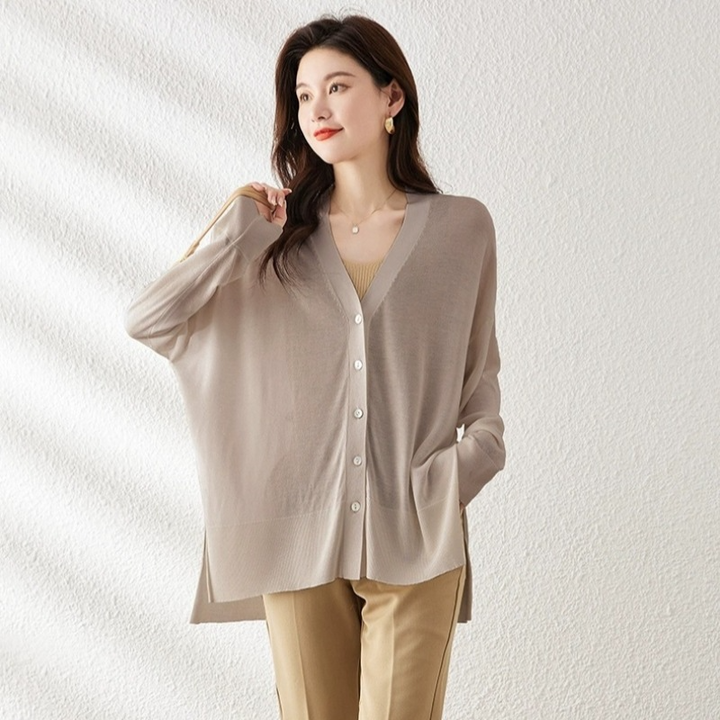 ★ゆる可愛リラックス感♪透け感が上品な万能シアーカーディガン★